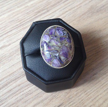 Zilveren edelsteen ring met koper Charoiet maat 17.5 mm